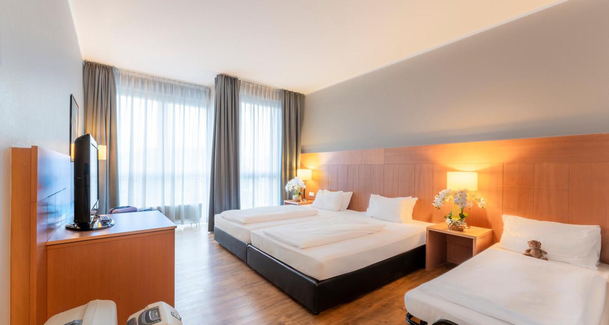 Plaza Premium Koeln Hotel Exterior foto